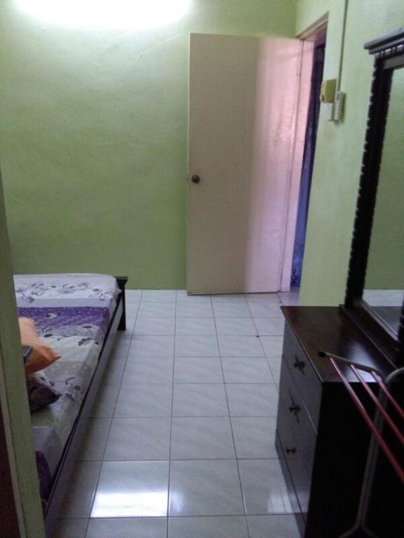Deenaz Utara Homestay Алор Сетар Екстериор снимка